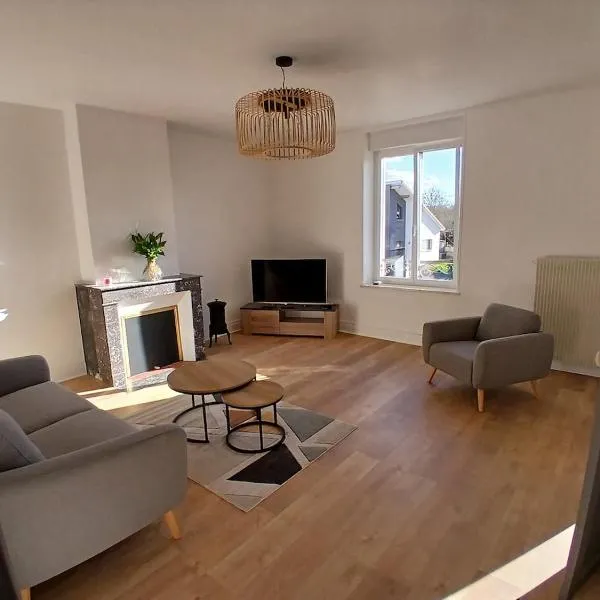 4-person apartment La Salamandre, Hotel in Gondreville