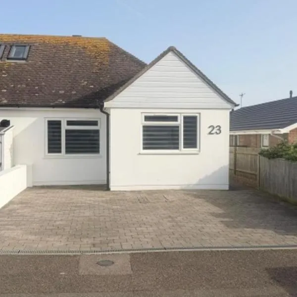 Seaside Bungalow Retreat, hotel in Peacehaven