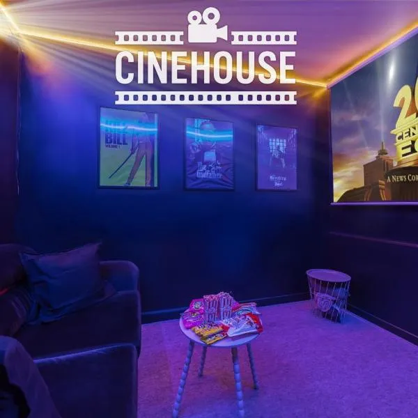 CINEHOUSE - Proche Paris - 5 personnes - Cinéma privé, khách sạn ở Bobigny