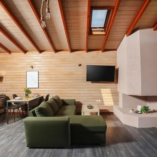 Hilltop Chalet 2, hotell i Hanioti
