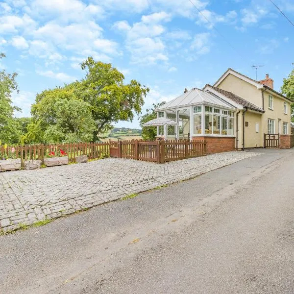 Mavis Cottage, hotel di Kington