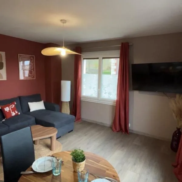 Charmant appartement proche fleuve et centre-ville, hótel í Decize