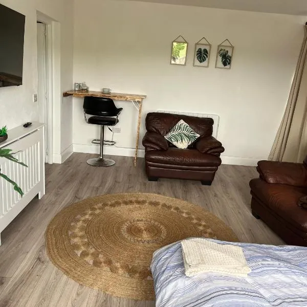 The C & A Studio, hotel v destinaci Killala