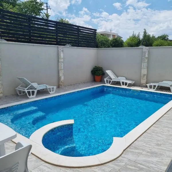 Pansion & Apartments Bridge, hotel en Blagaj