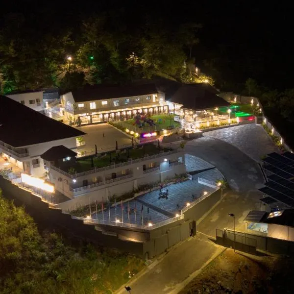 Hillside hotel, מלון בKenema