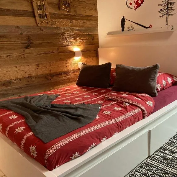 House St-George Studio Alpine with terrace and view on village, hotel v Zermattu