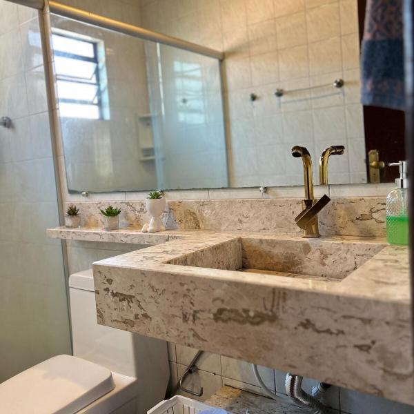 Casa com piscina aquecida e quadra de vôlei - Foto 3