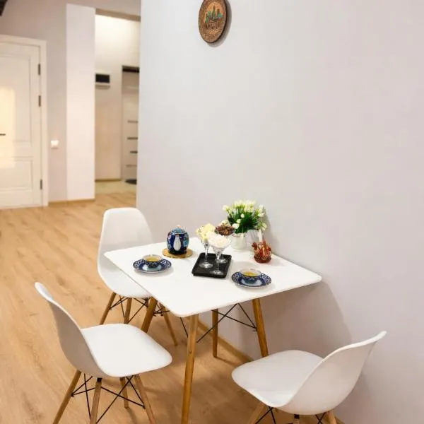 Апартаменты Modern Oasis рядом со Старым городом, hotel in Bukhara