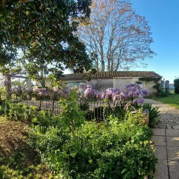 La Glycine, Maison de vacances à Luçon en Sud Vendée, hotel din Luçon