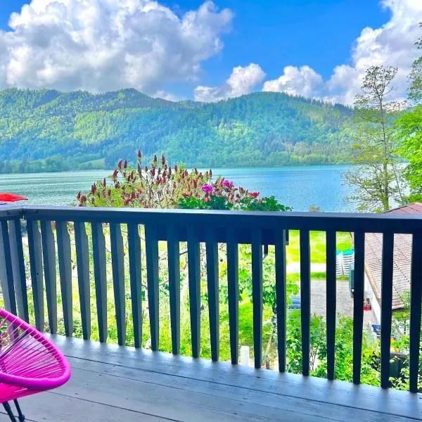 Ferienwohnung Strandbad - Alpen PopArt am See, hotel i Schliersee