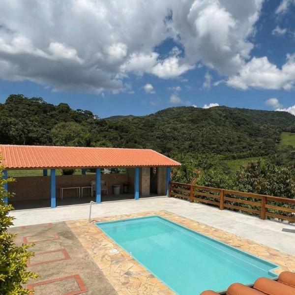 Incrivel chacara com pisc e churrasq em Extrema MG - Foto 4