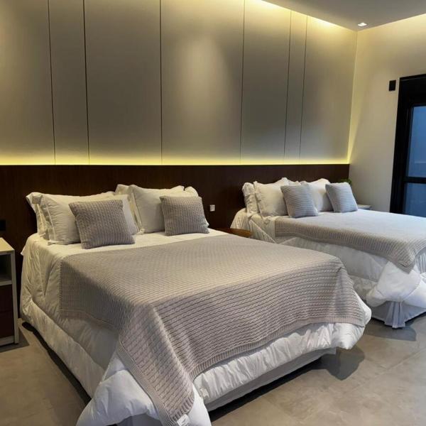 Suite de Luxo Parque dos Poderes com Sauna 01