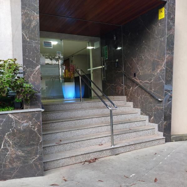 950 metros da UFV apartamento e ao lado da prefeitura - Foto 4