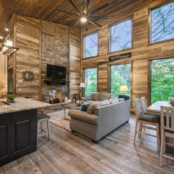 Mini Marshmallow Cabin - Cozy & Romantic GetAway: Broken Bow şehrinde bir otel