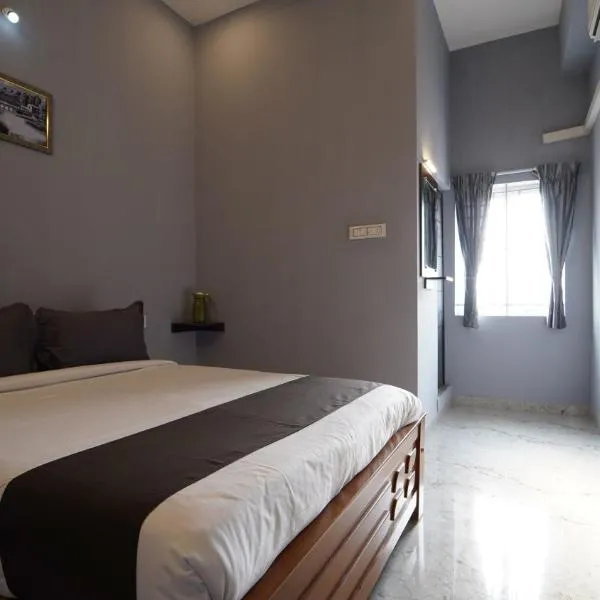 MM Hotel Grey Luxury, hotell i Coimbatore