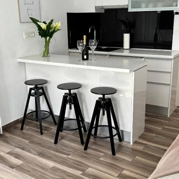 Studio Apartman Fictilis, hótel í Split