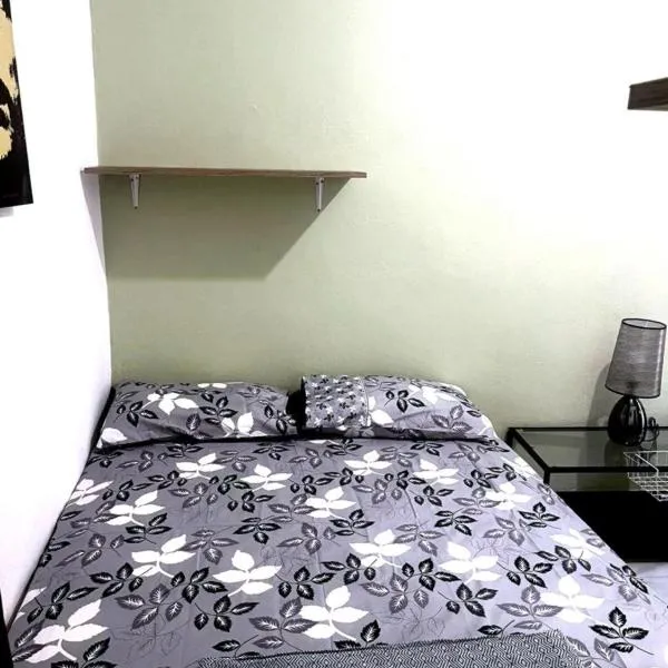 Cocon lumineux tout équipé، فندق في دزاودزي
