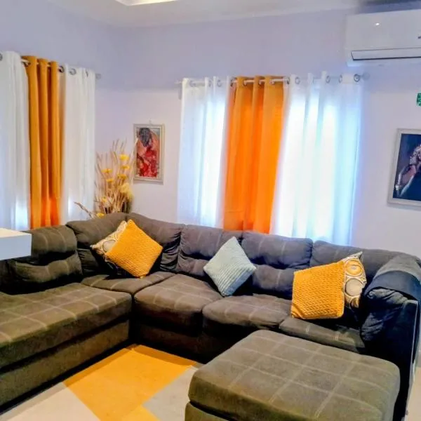 Summer Breeze Villa, hotel in Lucea