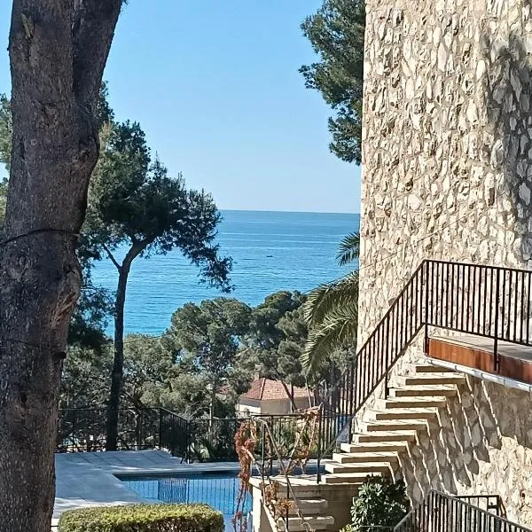 Comfort in Cala Crancs - Salou, hotelli Saloussa