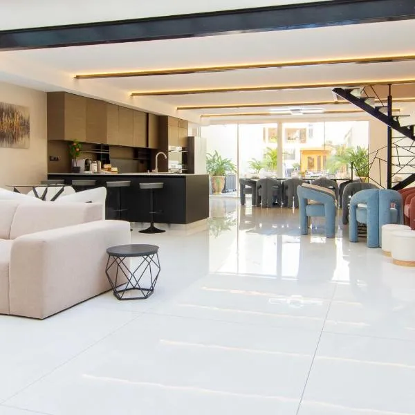Luxury Apartment - Central Cannes, near Beach & Palais - LRACANNES, hotel in Cannes