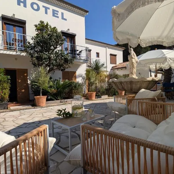 Hotel La Bastide, hotel v destinácii Le Lavandou