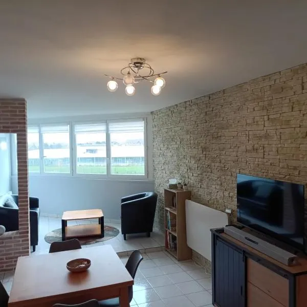 Appartement près de la plage et du centre-ville, khách sạn ở Cabourg
