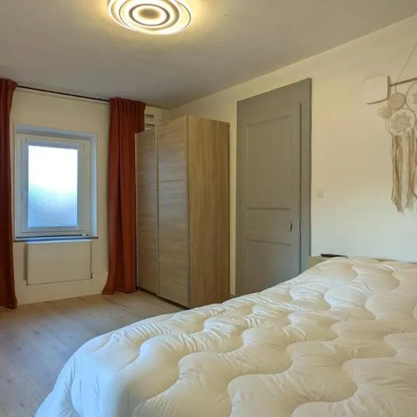 Le Leopold - Appartement rénové, idéal séjour détente ou pro, hotell i Gannat