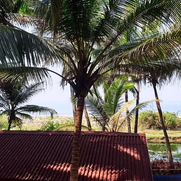 Samant Beach Resort, Hotel in Malvan