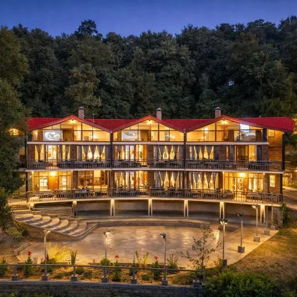 THE CEDAR CASTLE, Hotel in Mukteswar