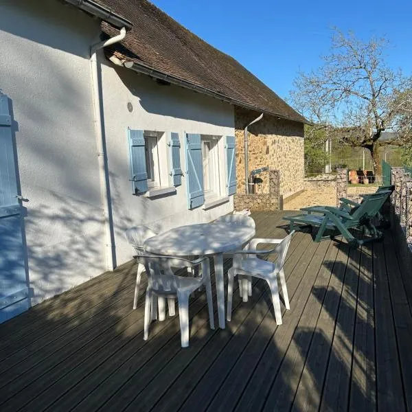Viesnīca Gîte de Lasdoumingeas pilsētā Ladignac-le-Long