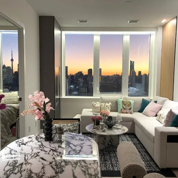 Luxurious Panoramic Skyline Penthouse 2Bedrooms Suites CN Toronto Downtown, hotel a Toronto