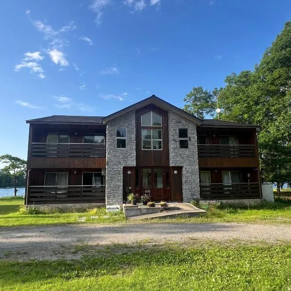 Chalet Nojiri Lakeside 1F Chalet Suite Room Pet Family Friendly, hotel a Shinano
