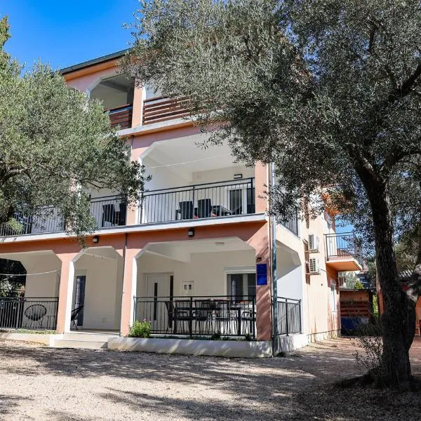 Apartmani Barešić Pakoštane, отель в Пакоштане