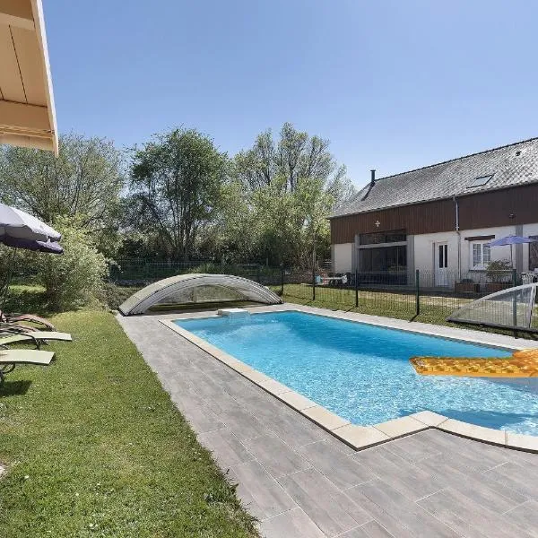 Gîte Bricabroc 2 adultes 2 enfants: Noyant şehrinde bir otel