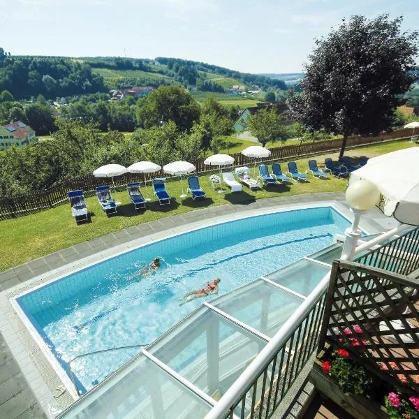 Wilfinger Thermal Biodorf, hotel in Bad Waltersdorf