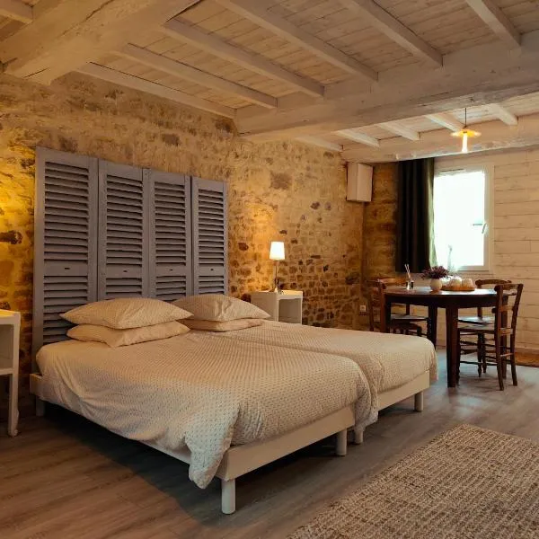 Omaha Secret Normandy Cottages、サン・ローラン・シュル・メールのホテル