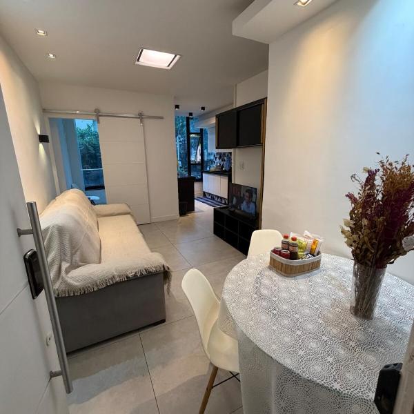 Apartment 1 min from Copacabana Beach!