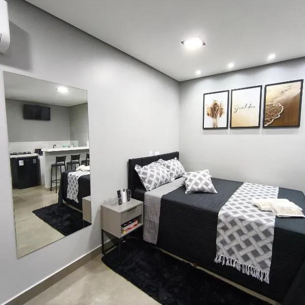 Micro casa 22m2 Localização estratégica Londrina、ロンドリーナのホテル