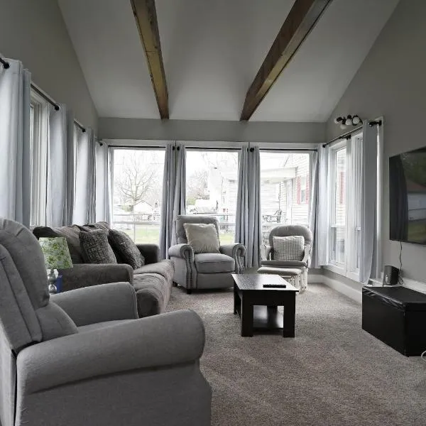 Ottawa Family Nest โรงแรมในออตตาวา