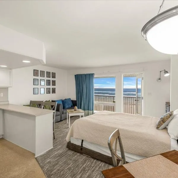 Oceanfront King Suite With Full Kitchen Beach Access Pool & Hot Tub, khách sạn ở Lincoln City