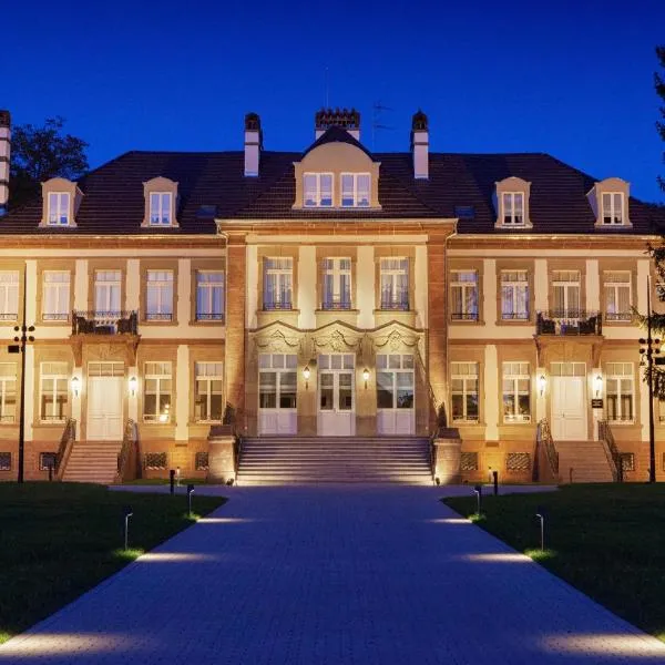 Château Hochberg Hotel & Restaurant by Lalique, hotel u gradu 'Wingen-sur-Moder'