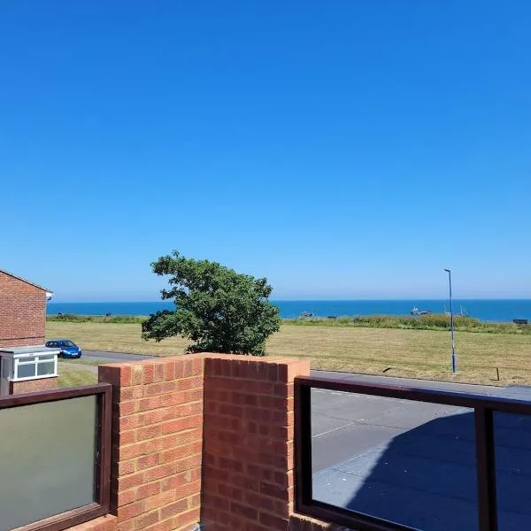 Pebble Beach, ground floor 1 bedroom flat, מלון בצ'יצ'סטר