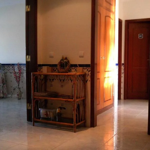 Homestay Marialva Park, hotell i Corroios