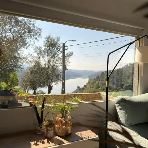 Douro Rural Home – hotel w mieście Melres