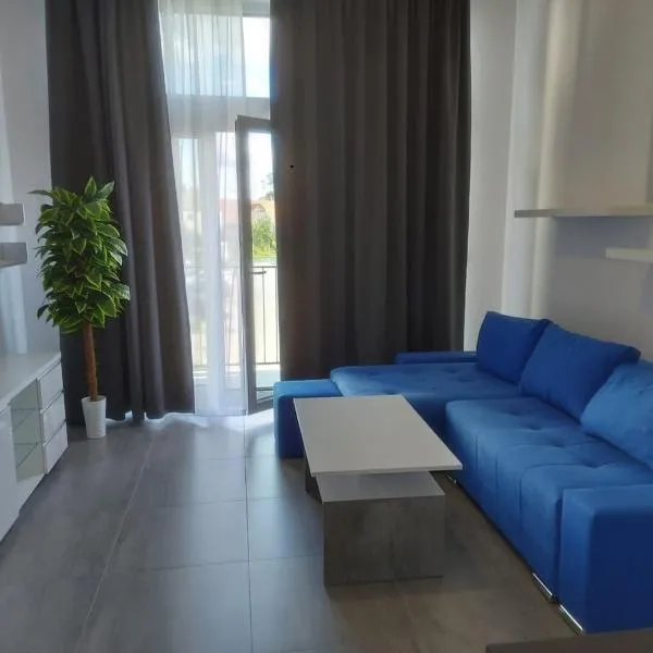 Apartament przy lotnisku z antresolą 17, hotelli kohteessa Wrocław