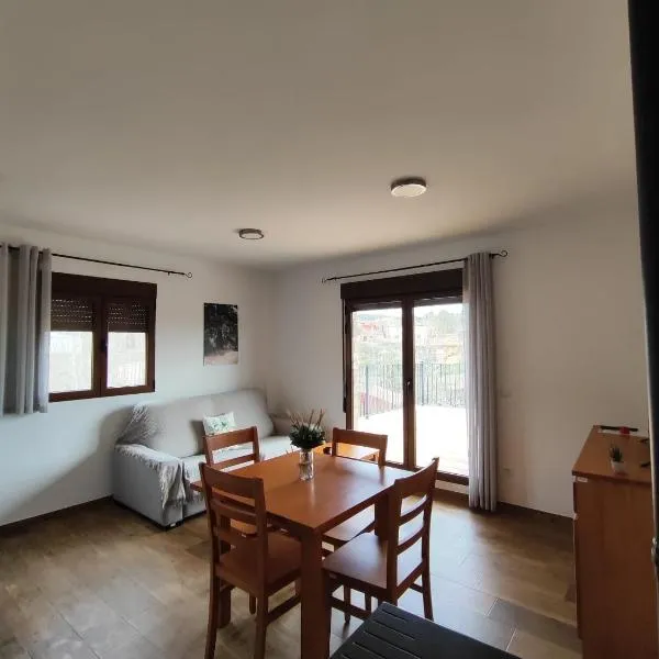 Apartamentos Rurales La Capellanía de Alobras, hotel Alobrasban