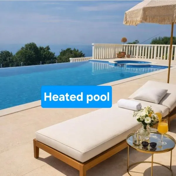 Sea view Luxury Apart Hotel Villa Conte with swiming pool and romantic SPA, hotel i Podstrana