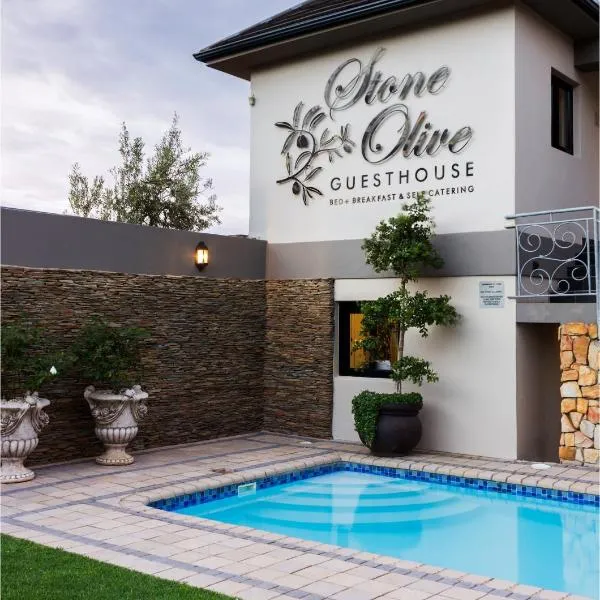 Stone Olive Guesthouse, hotel in Jeffreys Bay