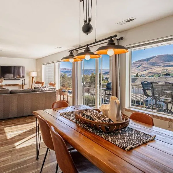 Cozy Condo in Chelan with Balcony & Views、シェランのホテル