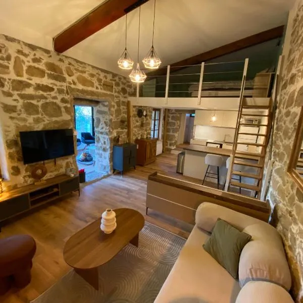 Maison de charme en pierre, hotel in Porto Ota
